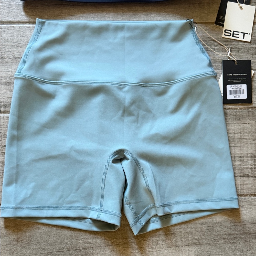 SET Active Blue Sports Bra and Shorts Set - Picture 2 of 3